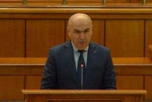 Premierul Ilie Bolojan dezvăluie că au crescut cu 40-50% indemnizaţiile unor directori de companii